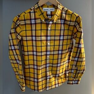 Boys Old Navy Button Down 14/16 (truly fits 10/12!) - really nice fabric!